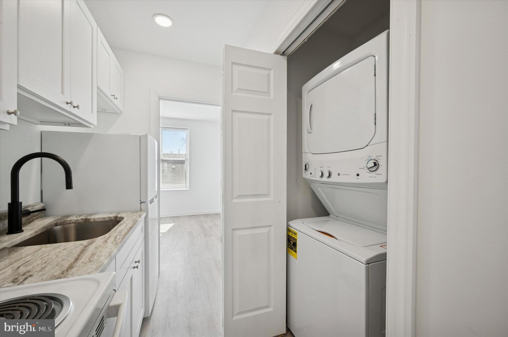 4926 West Thompson Street, Unit 2 Philadelphia, PA 19131 - Photo 5 of 21 IN-UNIT WASHER/DRYER