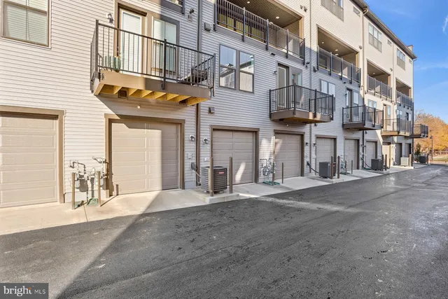 $609,999 | 107 East Cromwell Street, Unit 2005, Baltimore, MD 21230