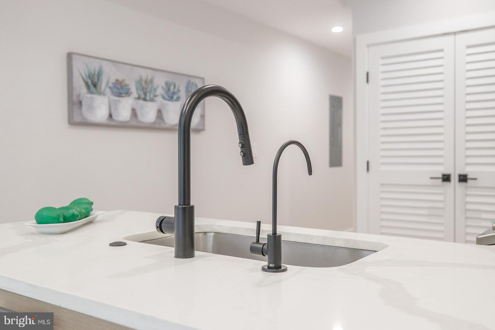2244 Ontario Road Northwest, Unit 3 Washington, DC 20009 - Photo 11 of 30