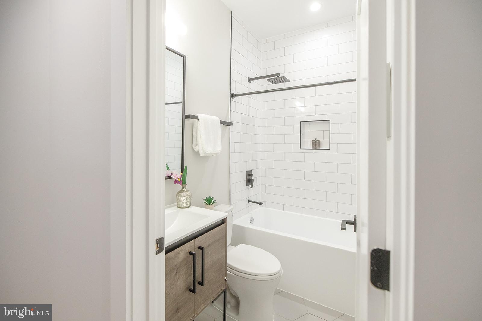 2244 Ontario Road Northwest, Unit 3 Washington, DC 20009 - Photo 15 of 30