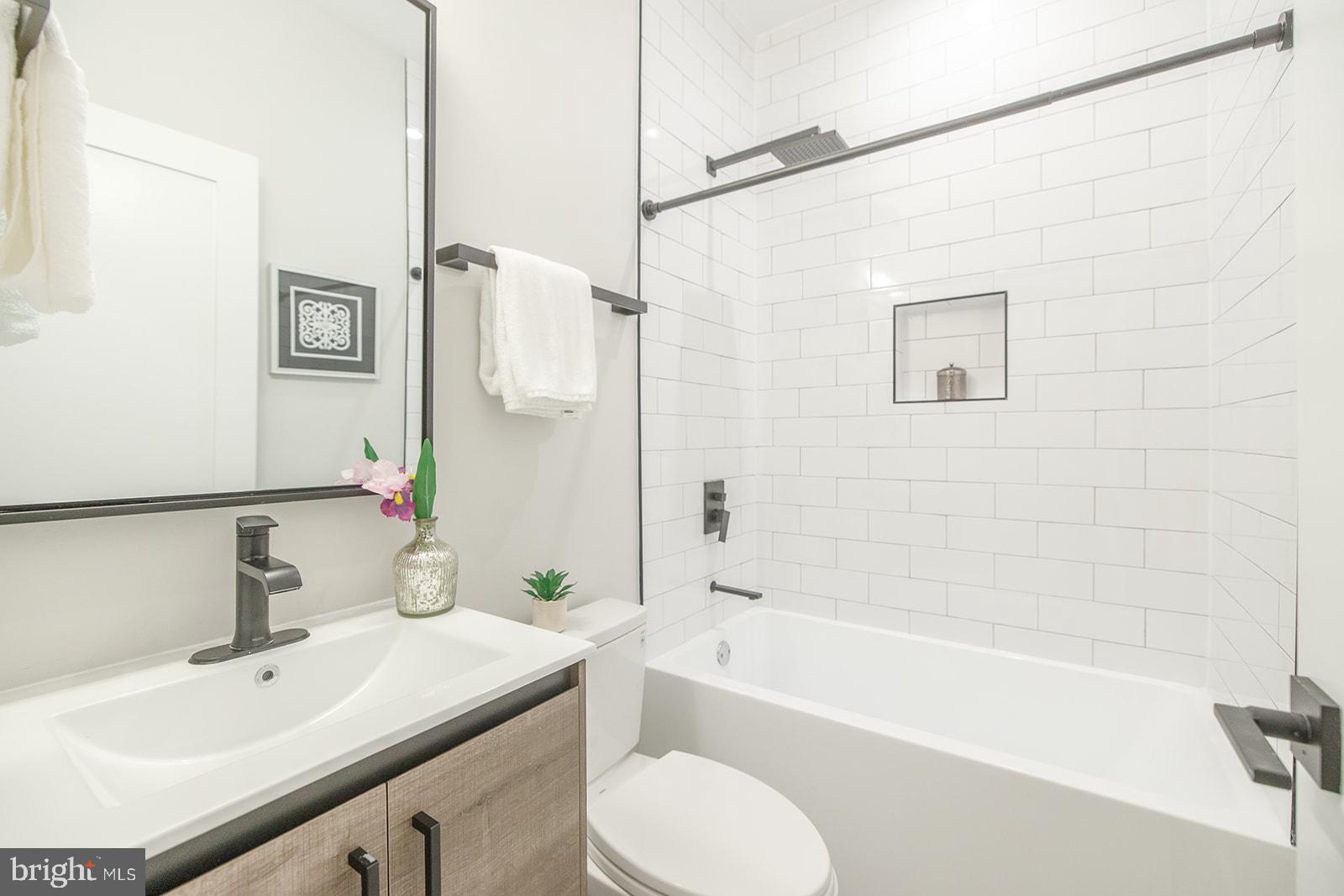 2244 Ontario Road Northwest, Unit 3 Washington, DC 20009 - Photo 16 of 30