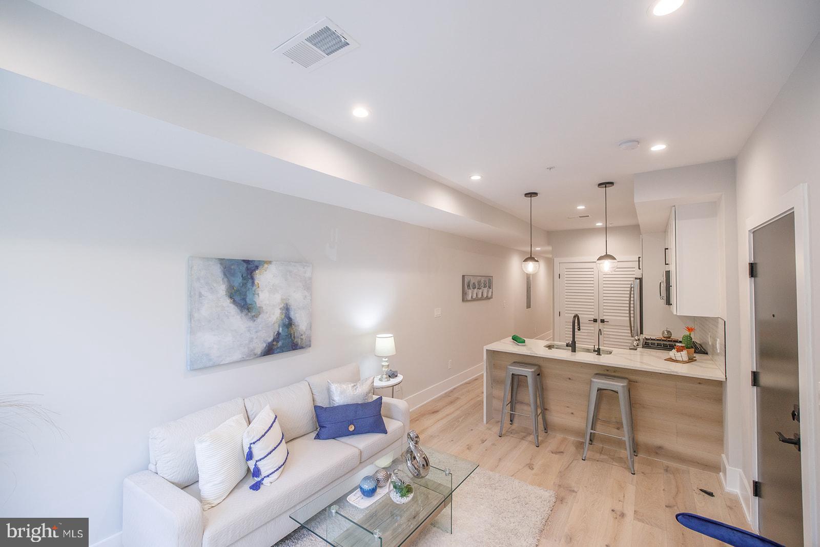 2244 Ontario Road Northwest, Unit 3 Washington, DC 20009 - Photo 4 of 30