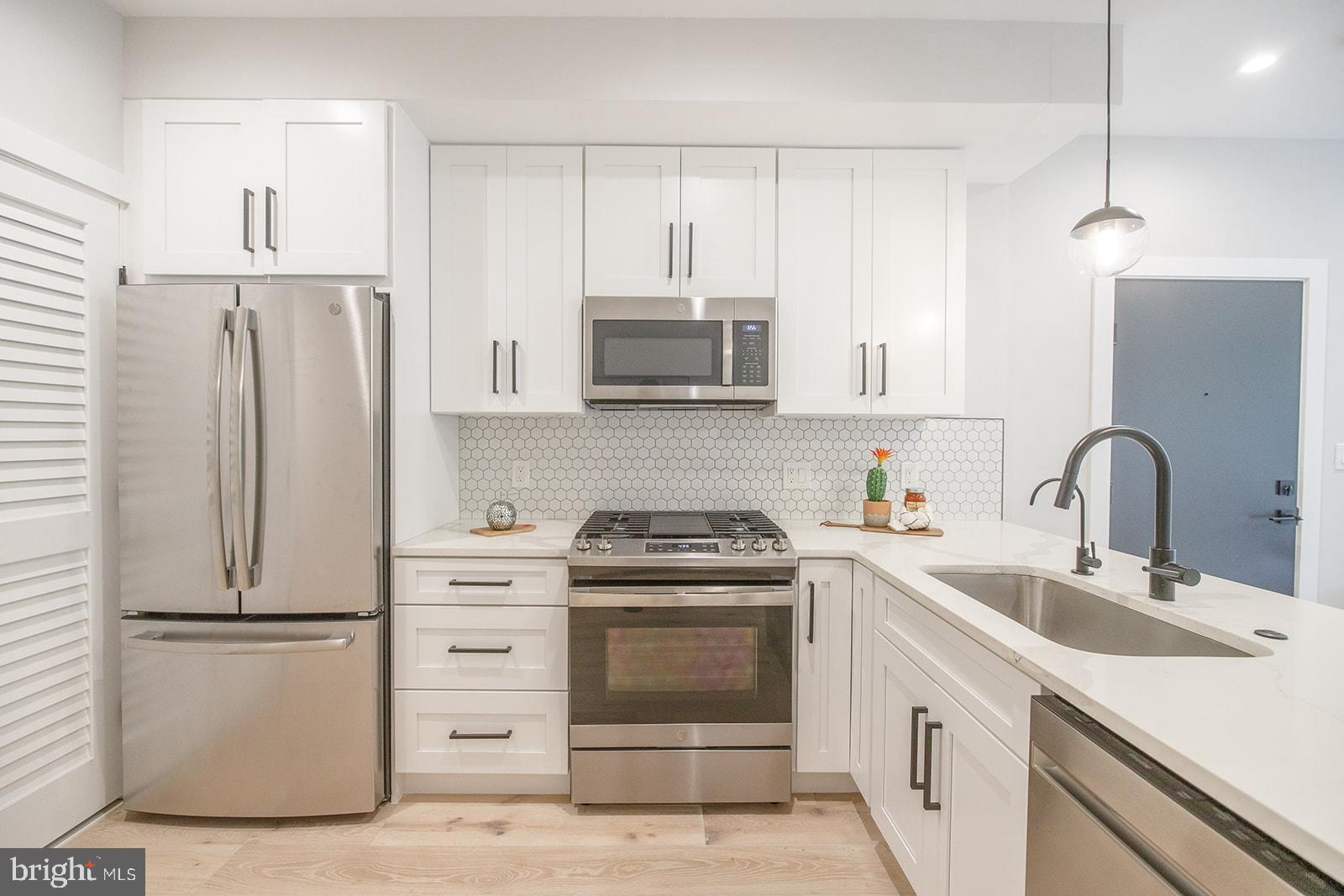 2244 Ontario Road Northwest, Unit 3 Washington, DC 20009 - Photo 8 of 30