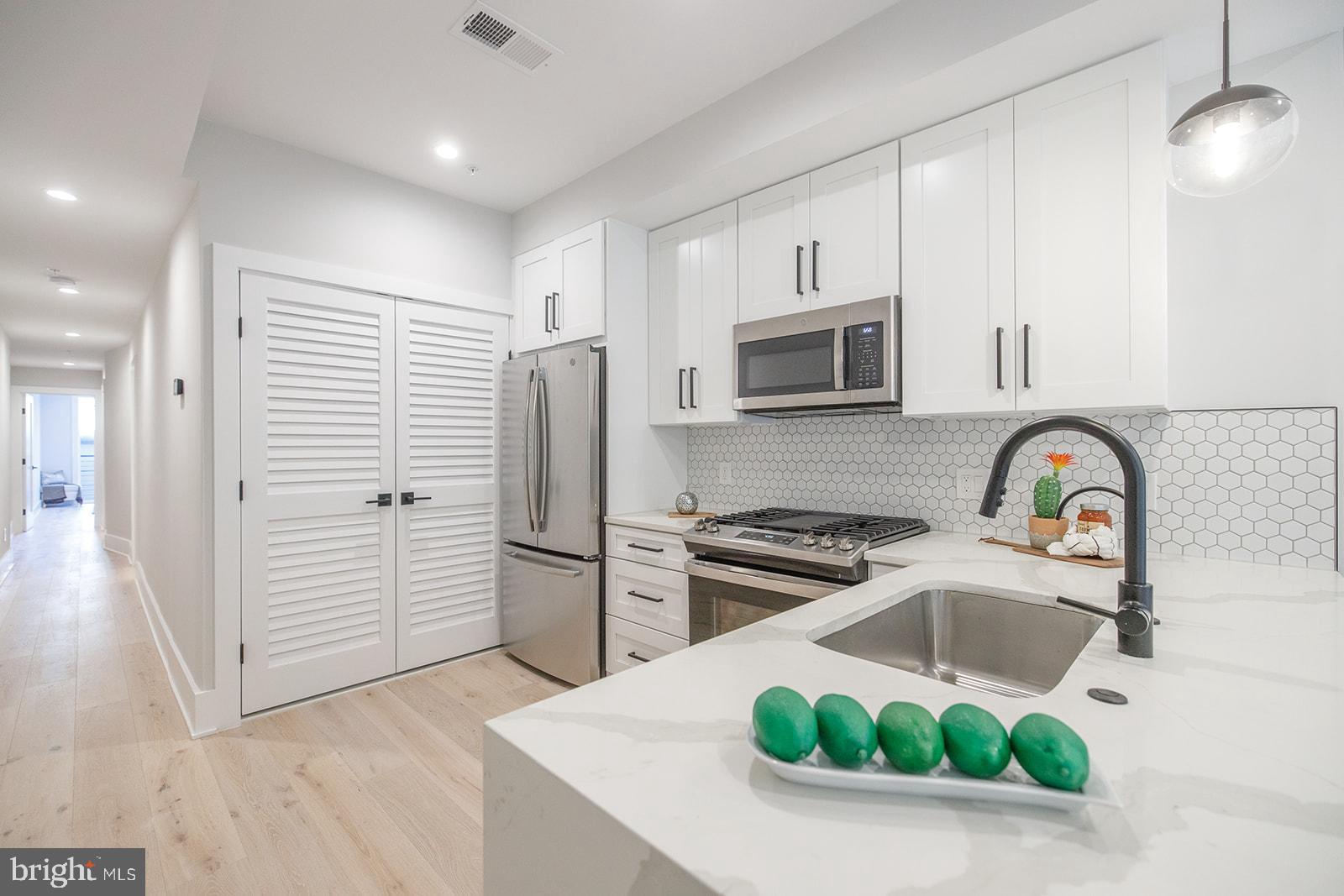 2244 Ontario Road Northwest, Unit 3 Washington, DC 20009 - Photo 10 of 30