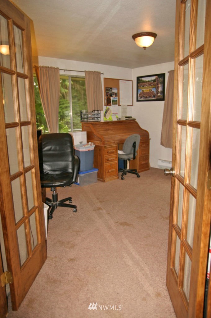8417 Southeast View Park Road Port Orchard, WA 98367 - Photo 11 of 15 Gallery Image 11