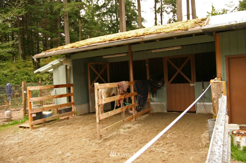 8417 Southeast View Park Road Port Orchard, WA 98367 - Photo 14 of 15 Gallery Image 14
