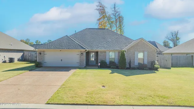 $319,500 | 12 Doe Valley Cove, Jackson, TN 38305