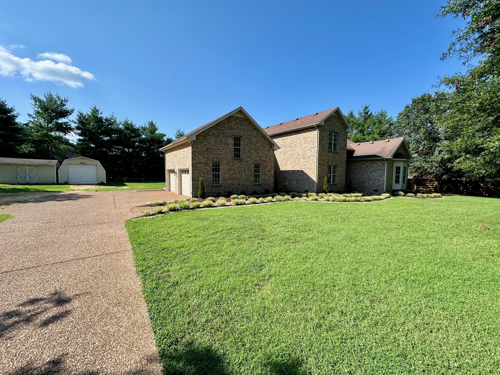 2025 Shell Road Hendersonville, TN 37075 - Photo 3 of 43 Gallery Image 3