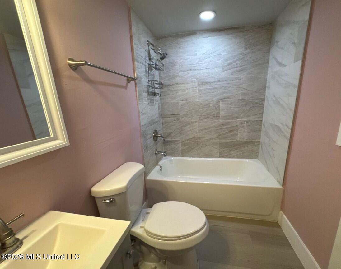 467 Boling Street Jackson, MS 39209 - Photo 11 of 13 bathroom 2
