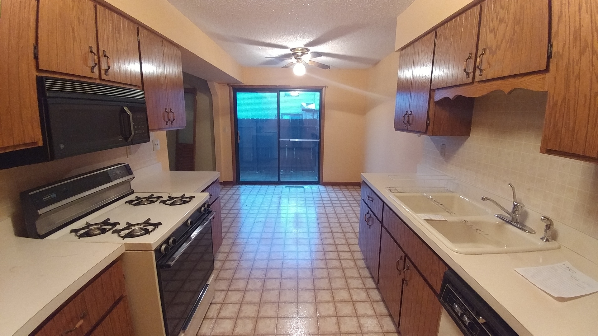 1043 Southgate Road, Unit 22 New Lenox, IL 60451 - Photo 4 of 14