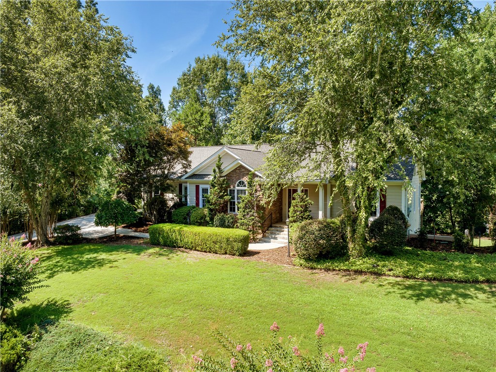 331 North Summit Drive Seneca, SC 29672 - Photo 1 of 36