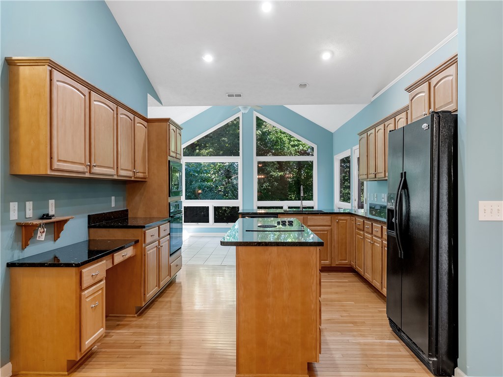 331 North Summit Drive Seneca, SC 29672 - Photo 12 of 36