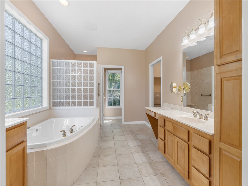 331 North Summit Drive Seneca, SC 29672 - Photo 19 of 36