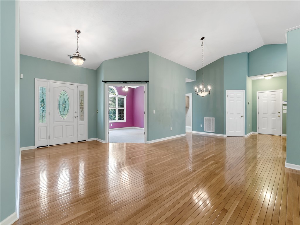 331 North Summit Drive Seneca, SC 29672 - Photo 5 of 36