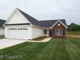101 Brae Ridge Lane King, NC 27021 - Photo 1 of 1 Exterior Front.