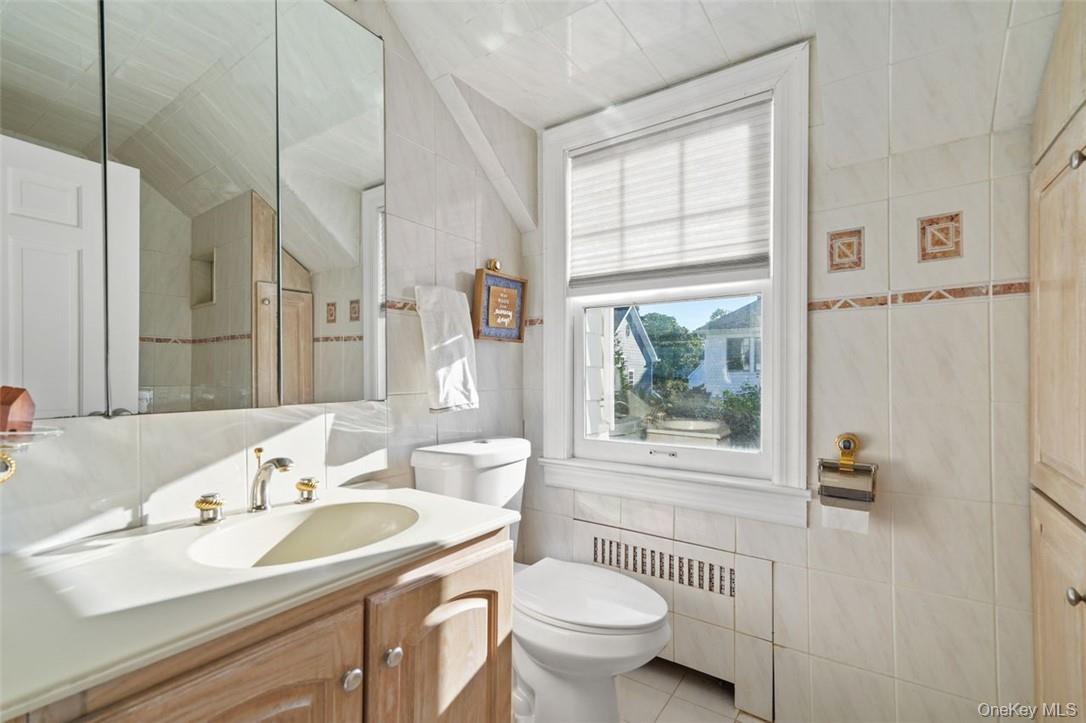 246 Mamaroneck Road Scarsdale, NY 10583 - Photo 26 of 35 Another hall bath