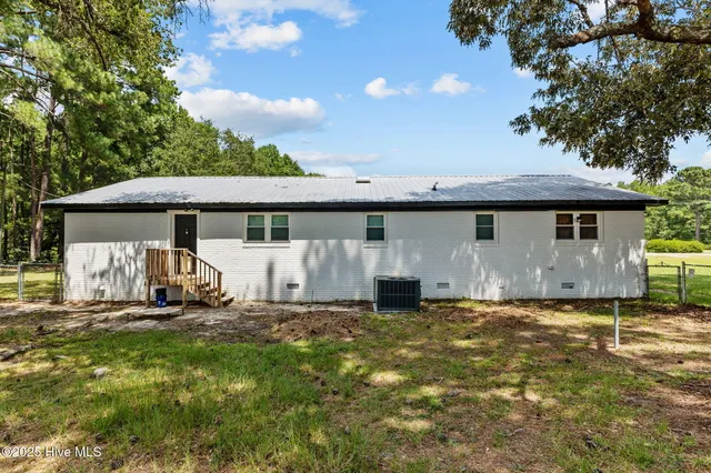 $245,000 | 2395 Highway 210, Garland, NC 28441