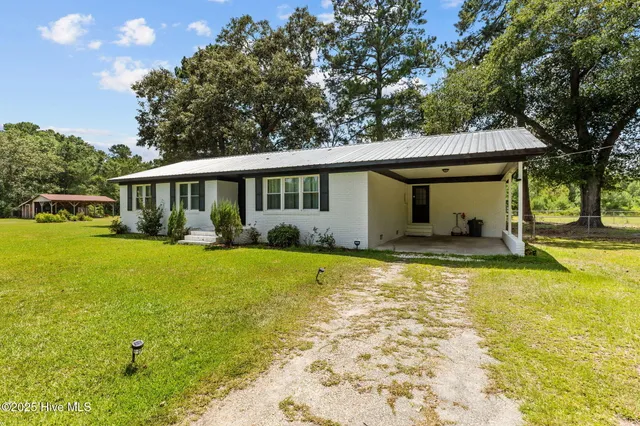 $245,000 | 2395 Highway 210, Garland, NC 28441