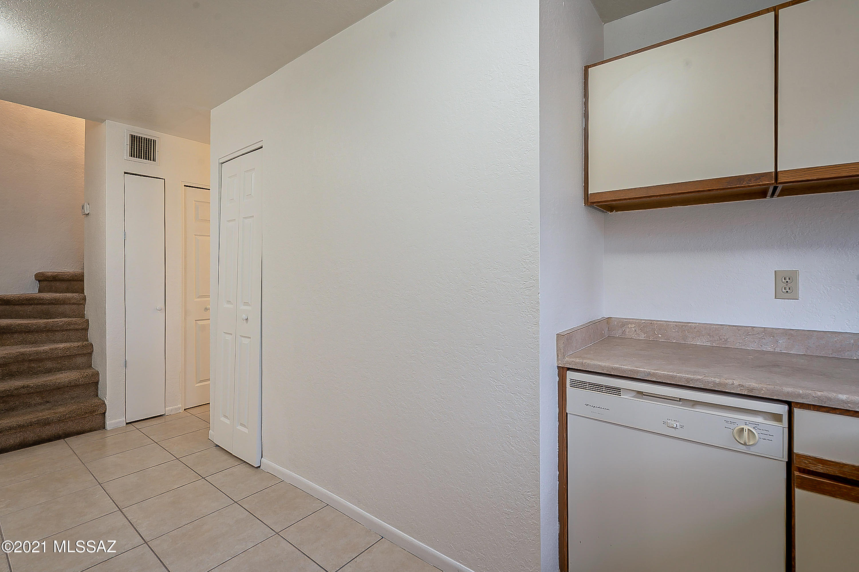 216 East Pastime Road Tucson, AZ 85705 - Photo 25 of 49