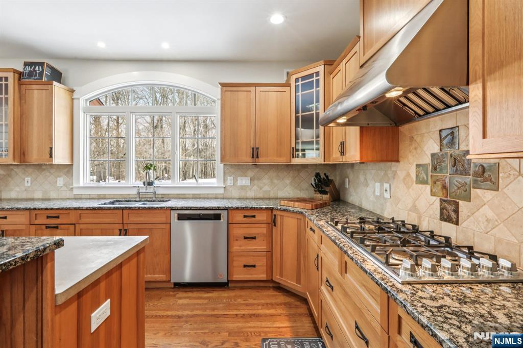 12 Cowie Road Chester, NJ 07930 - Photo 18 of 50