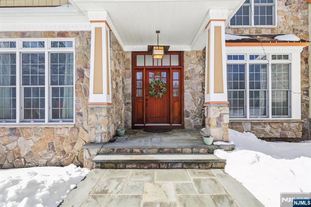 12 Cowie Road Chester, NJ 07930 - Photo 2 of 50