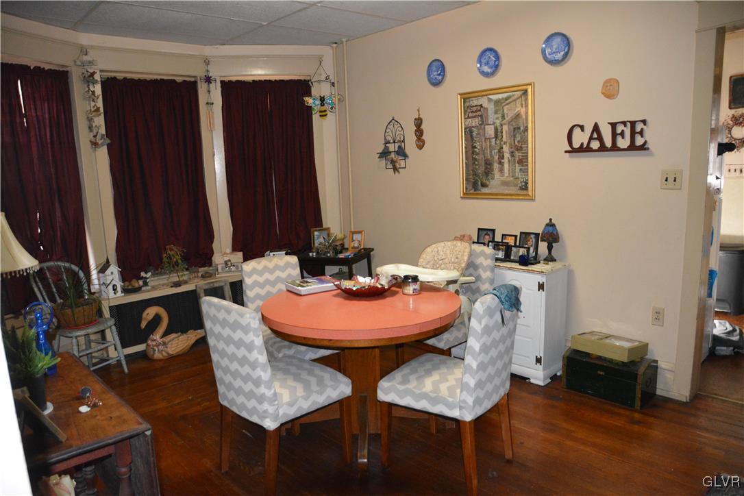 2114 Huckleberry Road Allentown, PA 18104 - Photo 4 of 11 Gallery Image 4