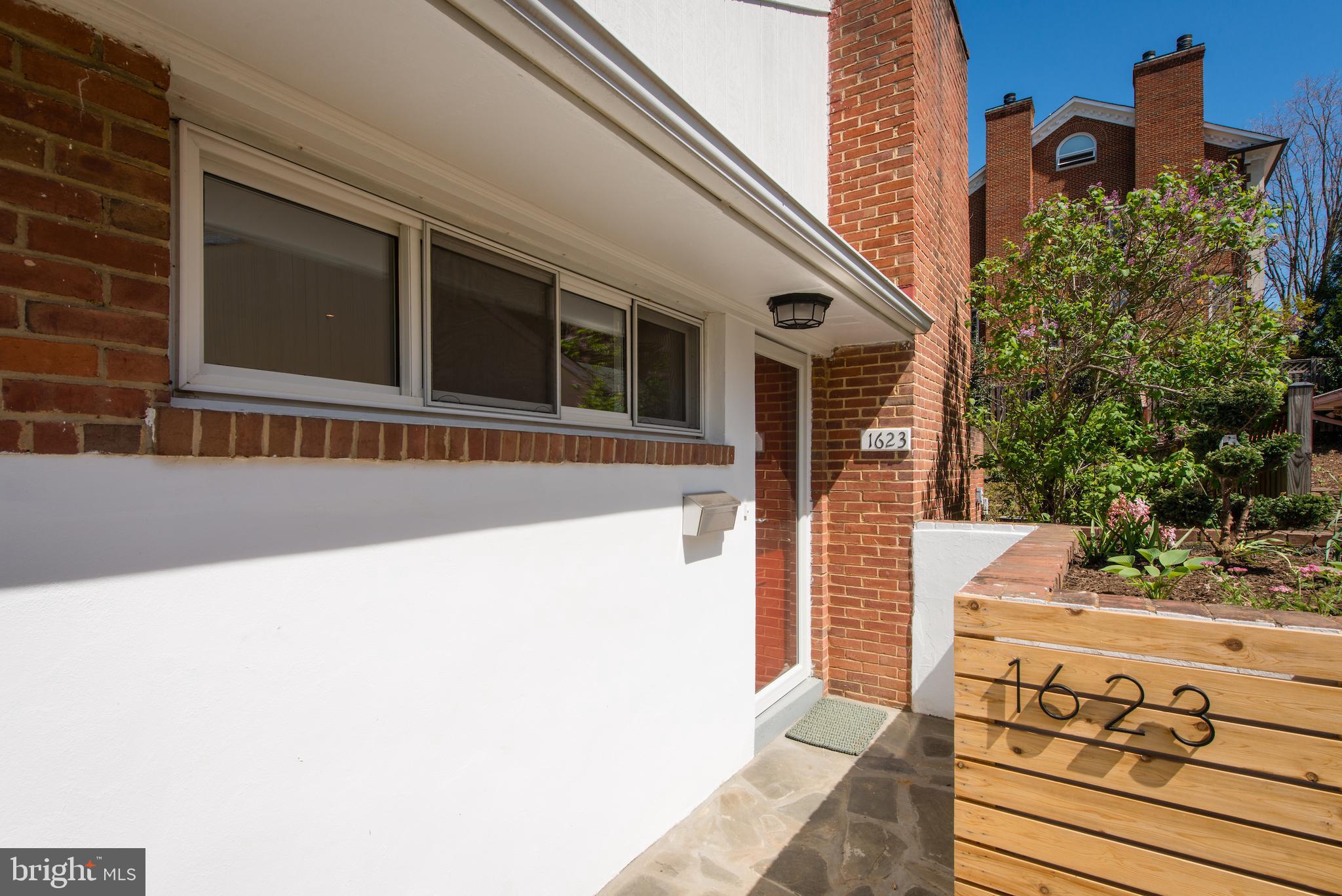 1623 45th Street Northwest Washington, DC 20007 - Photo 3 of 24