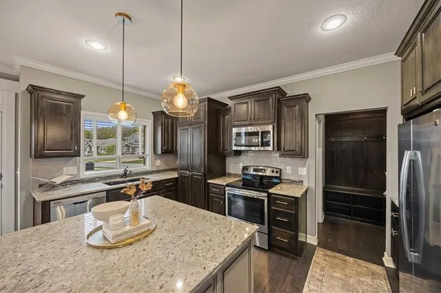 $580,000 | 1208 Becket Court, Raymore, MO 64083