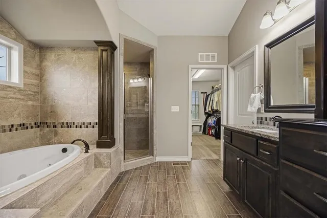 $580,000 | 1208 Becket Court, Raymore, MO 64083