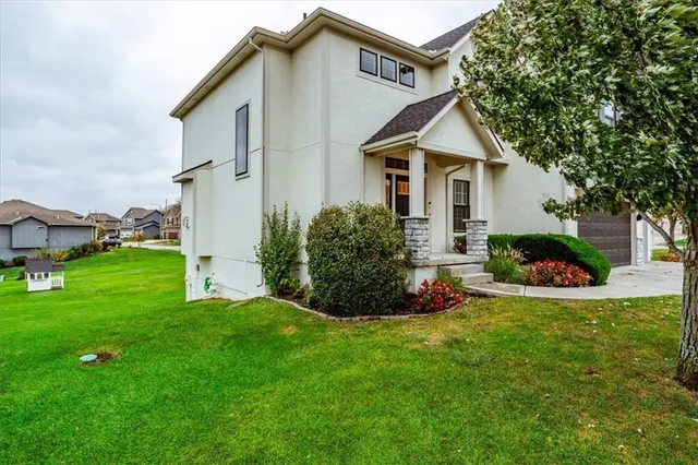 $580,000 | 1208 Becket Court, Raymore, MO 64083