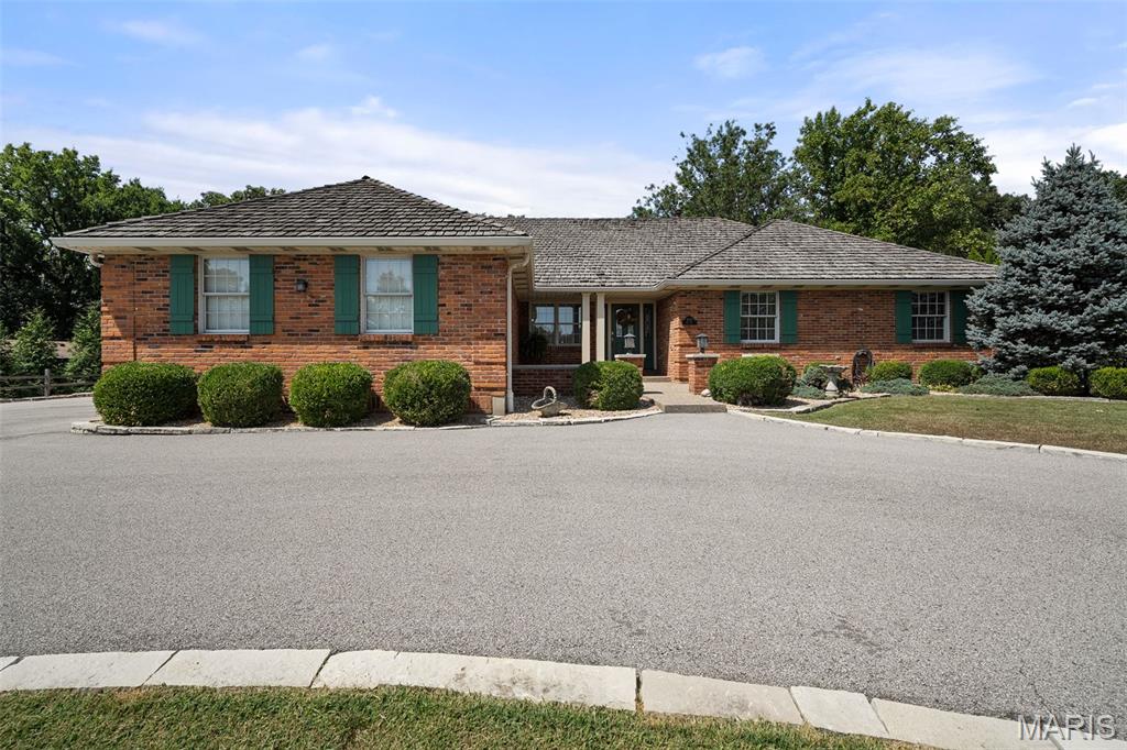 9129 Rott Road Sunset Hills, MO 63127 - Photo 4 of 56 Gallery Image 4