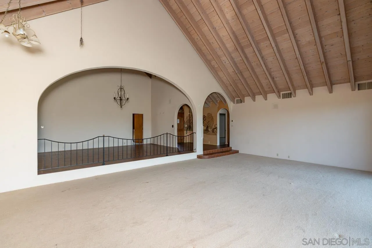 6503 Via Dos Valles Rancho Santa Fe, CA 92067 - Photo 7 of 60 Gallery Image 7