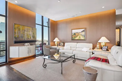 $1,699,900 | 201 South 11th Street, Unit 2500, Minneapolis, MN 55403