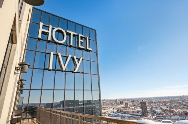 $1,699,900 | 201 South 11th Street, Unit 2500, Minneapolis, MN 55403