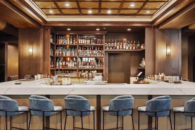 $1,699,900 | 201 South 11th Street, Unit 2500, Minneapolis, MN 55403