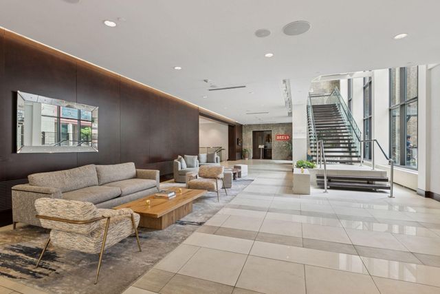 $1,699,900 | 201 South 11th Street, Unit 2500, Minneapolis, MN 55403