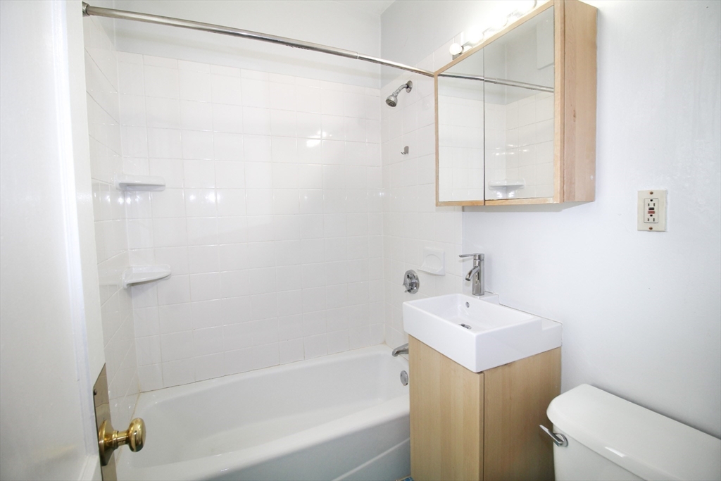 32 Ransom Road, Unit 4 Boston, MA 02135 - Photo 12 of 16