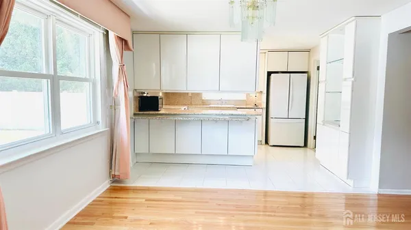 $3,000 | 237 5th Avenue, Cherry Hill, NJ 08002