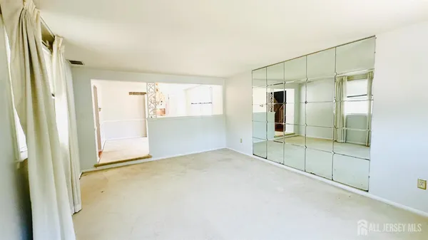 $3,000 | 237 5th Avenue, Cherry Hill, NJ 08002