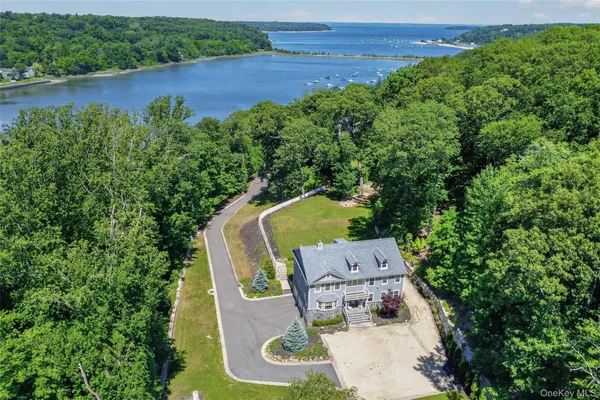 $3,150,000 | 261 Harbor Road, Cold Spring Harbor, NY 11724