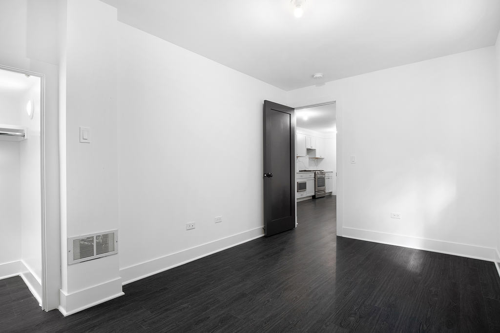 1833 South Throop Street, Unit G Chicago, IL 60608 - Photo 7 of 14