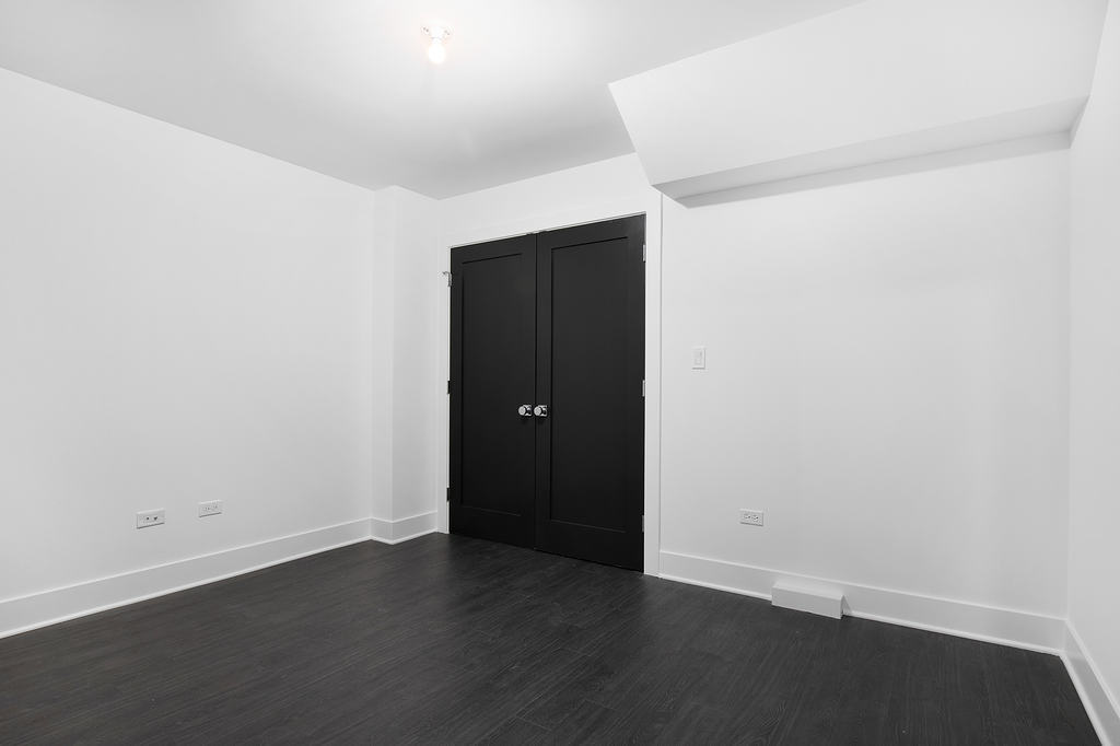 1833 South Throop Street, Unit G Chicago, IL 60608 - Photo 8 of 14