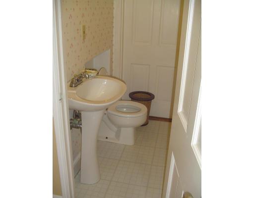 23 Shaw Road Wellesley, MA 02481 - Photo 5 of 11