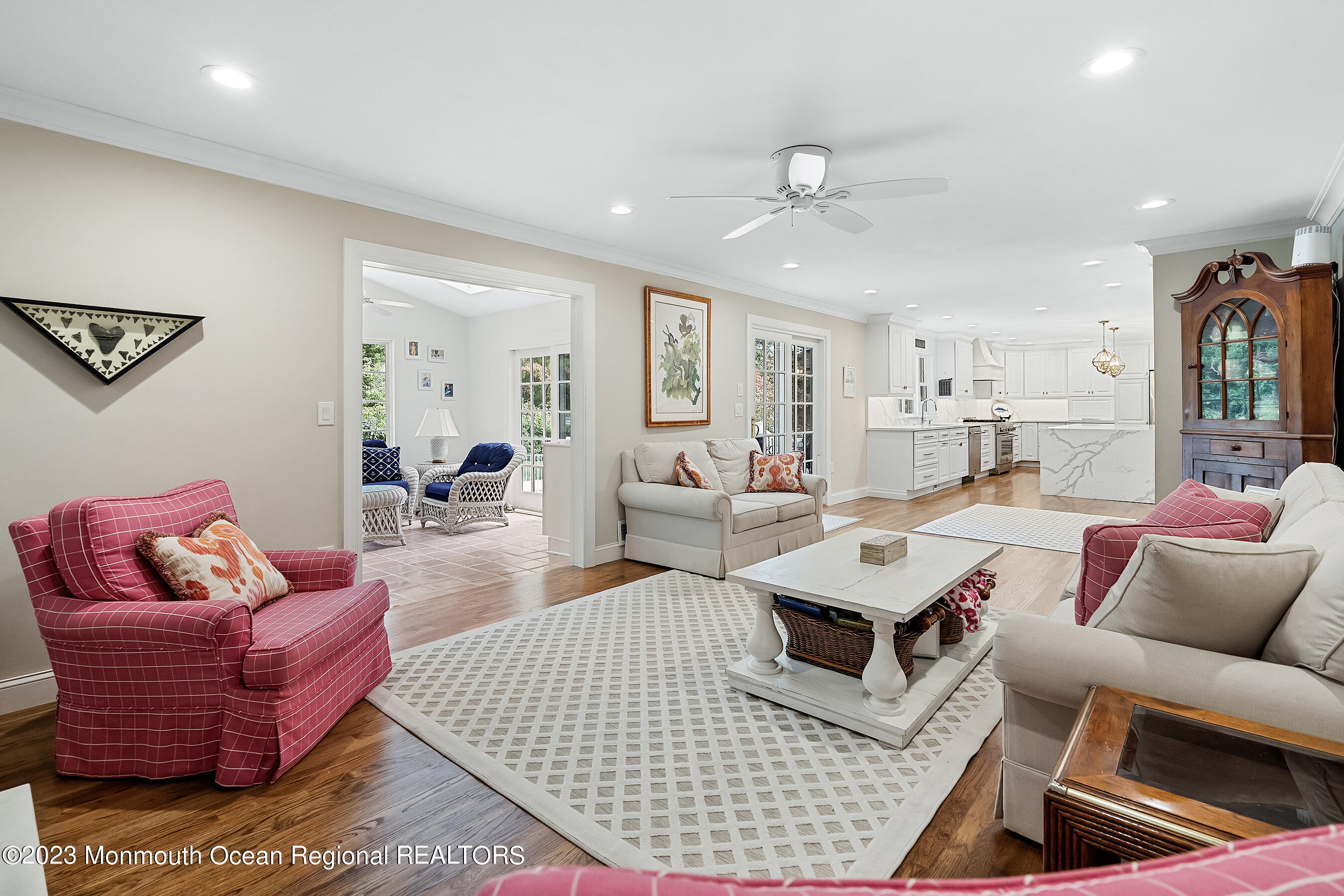 644 Valley Road Brielle, NJ 08730 - Photo 20 of 66 37-Int17 Living