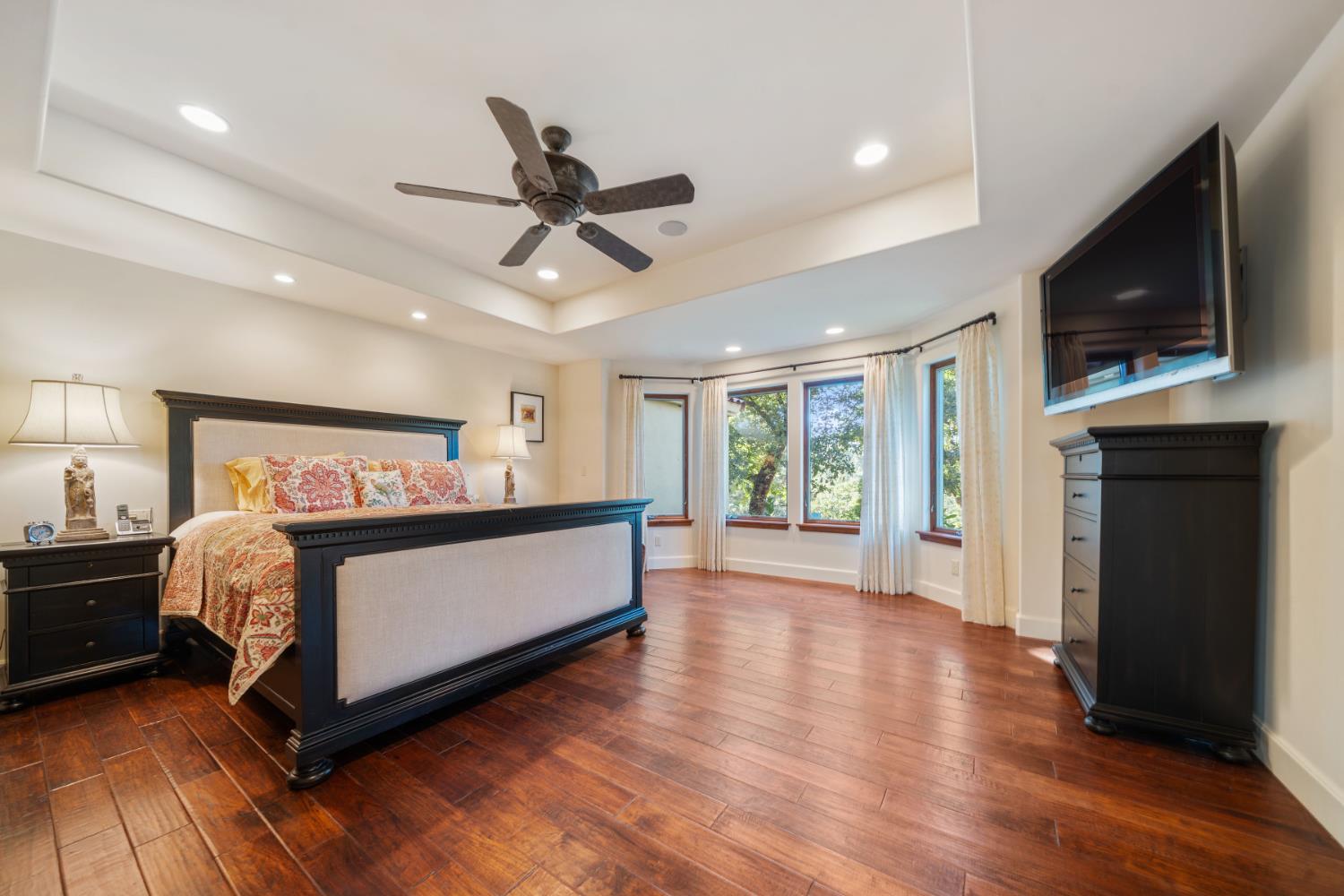 4581 Highway 4 Murphys, CA 95247 - Photo 28 of 65 a bed room with a bed and a television