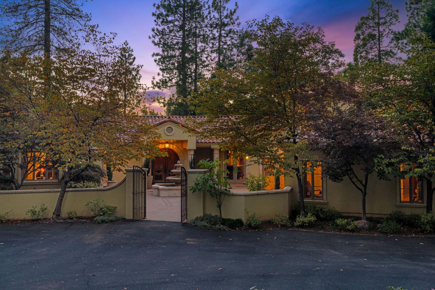 4581 Highway 4 Murphys, CA 95247 - Photo 3 of 65 a front view of a house with a yard