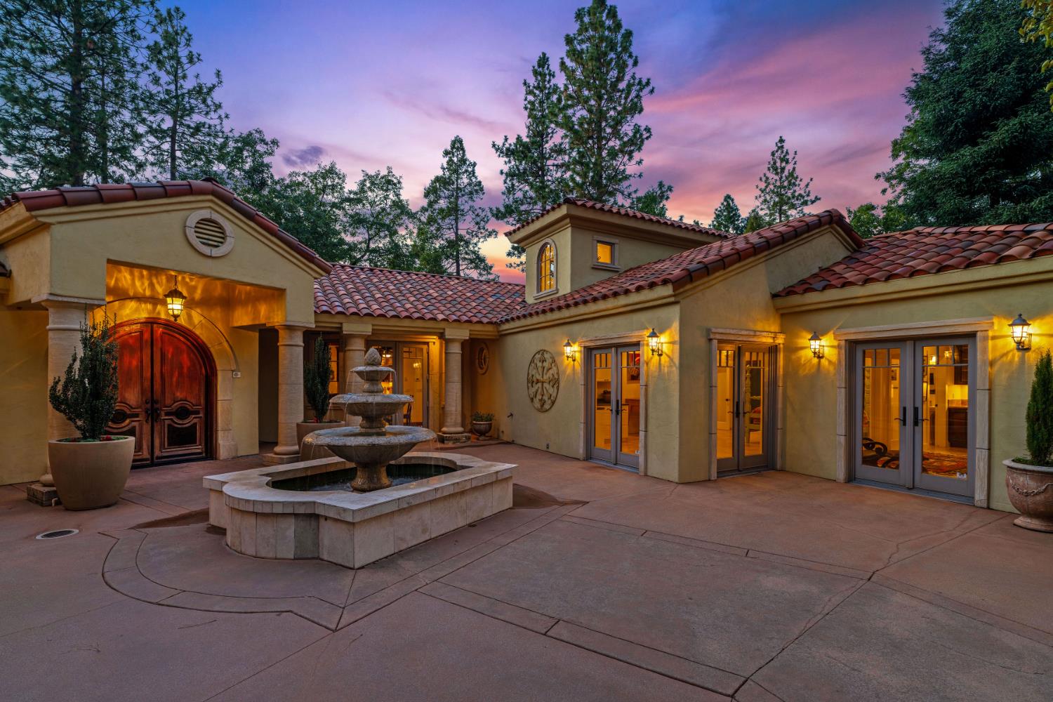 4581 Highway 4 Murphys, CA 95247 - Photo 4 of 65 a view of a chairs and tables in patio
