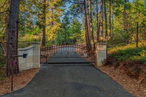 $2,500,000 | 4581 Highway 4, Murphys, CA 95247