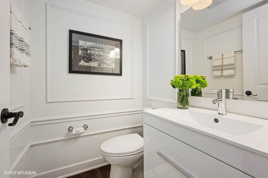111 Riverside Drive Northfield, IL 60093 - Photo 16 of 33 a bathroom with a sink and a toilet