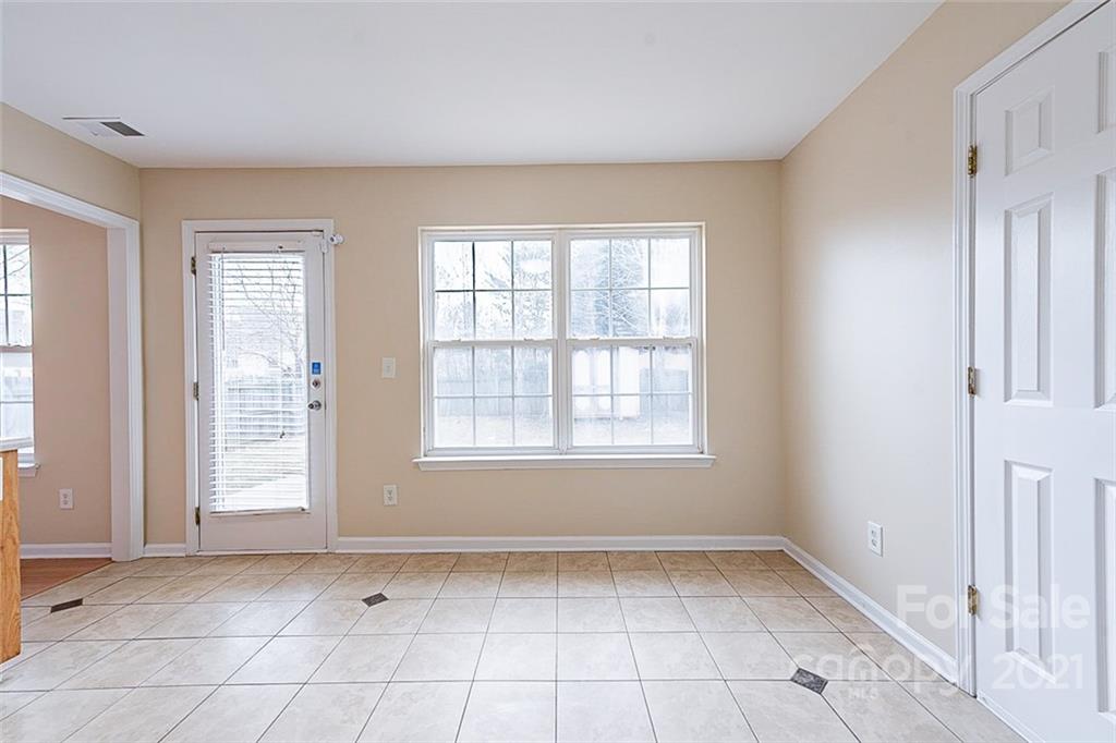 1623 Flagsworth Road Clover, SC 29710 - Photo 9 of 20 Gallery Image 9